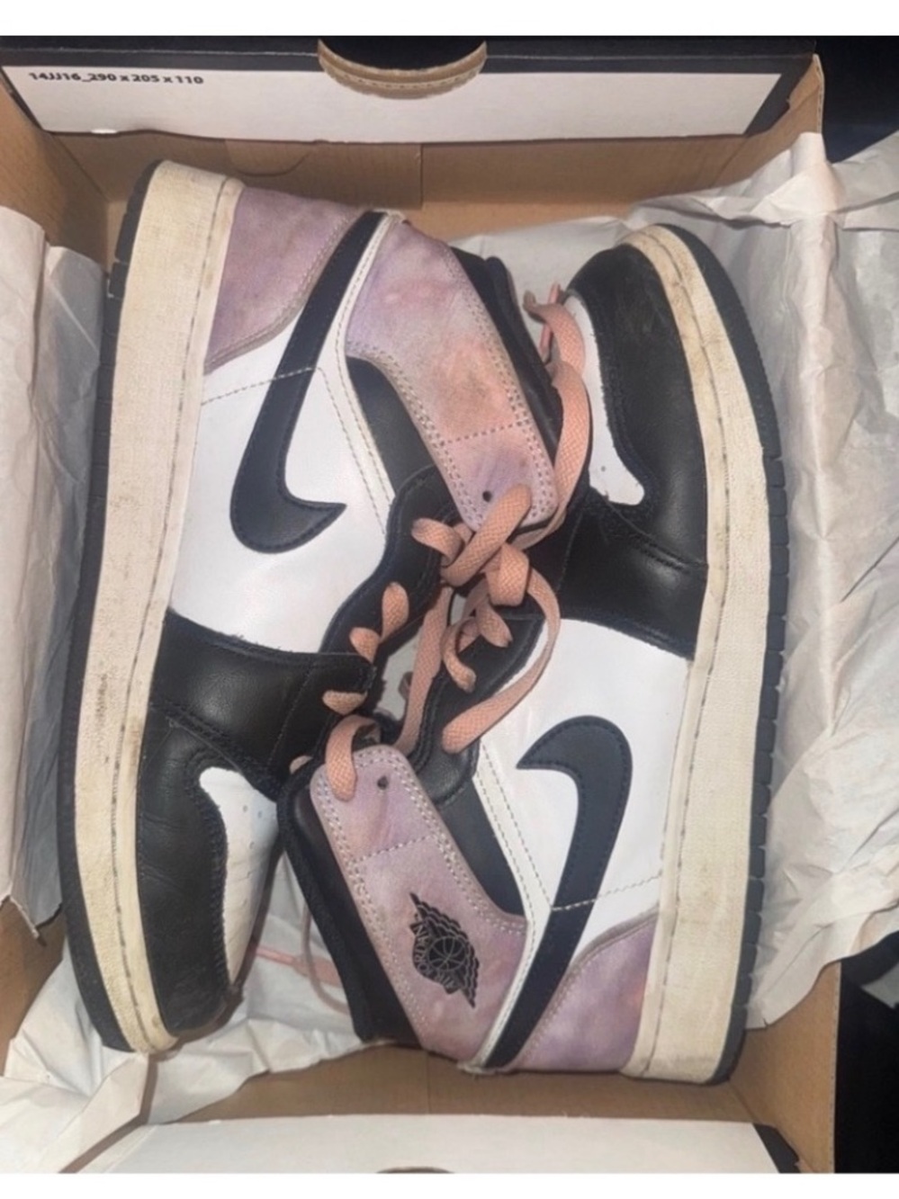 Air Jordan 1 Mid SE GS Black Bleached Coral White Size 6Y Women’s 7.5